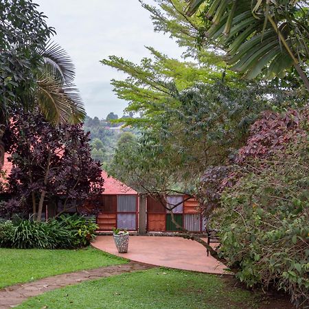 Dutchess Hotel And Restaurant Fort Portal Dış mekan fotoğraf