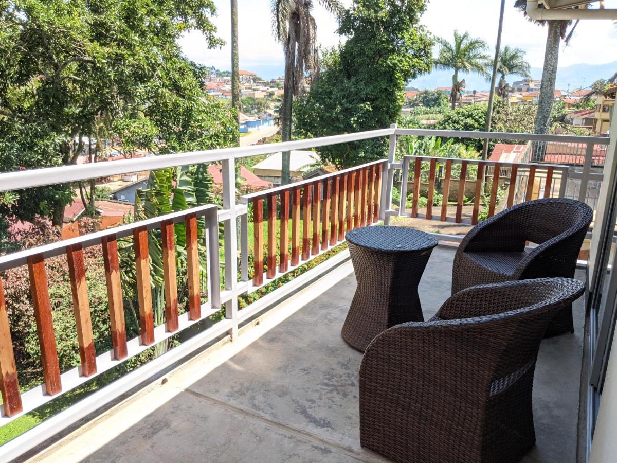 Dutchess Hotel And Restaurant Fort Portal Dış mekan fotoğraf