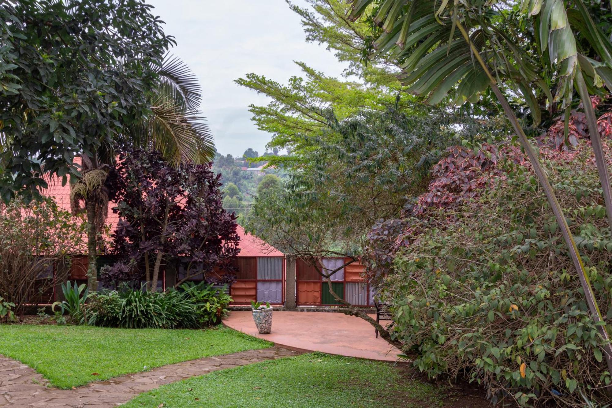 Dutchess Hotel And Restaurant Fort Portal Dış mekan fotoğraf