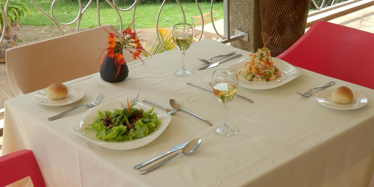 Dutchess Hotel And Restaurant Fort Portal Dış mekan fotoğraf
